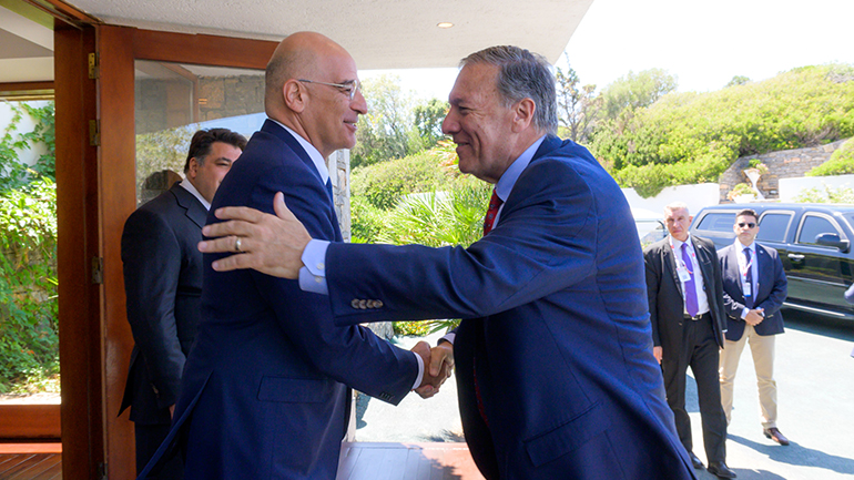 Γεύμα Ν. Δένδια με τον πρώην ΥΠΕΞ των ΗΠΑ Μάικ Πομπέο